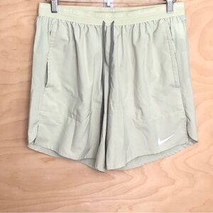Nike Running Shorts Light Green Brief Lined Zipper Pocket Athletic Mens Sz L.